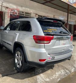 جیپ گراند شیرۆکی